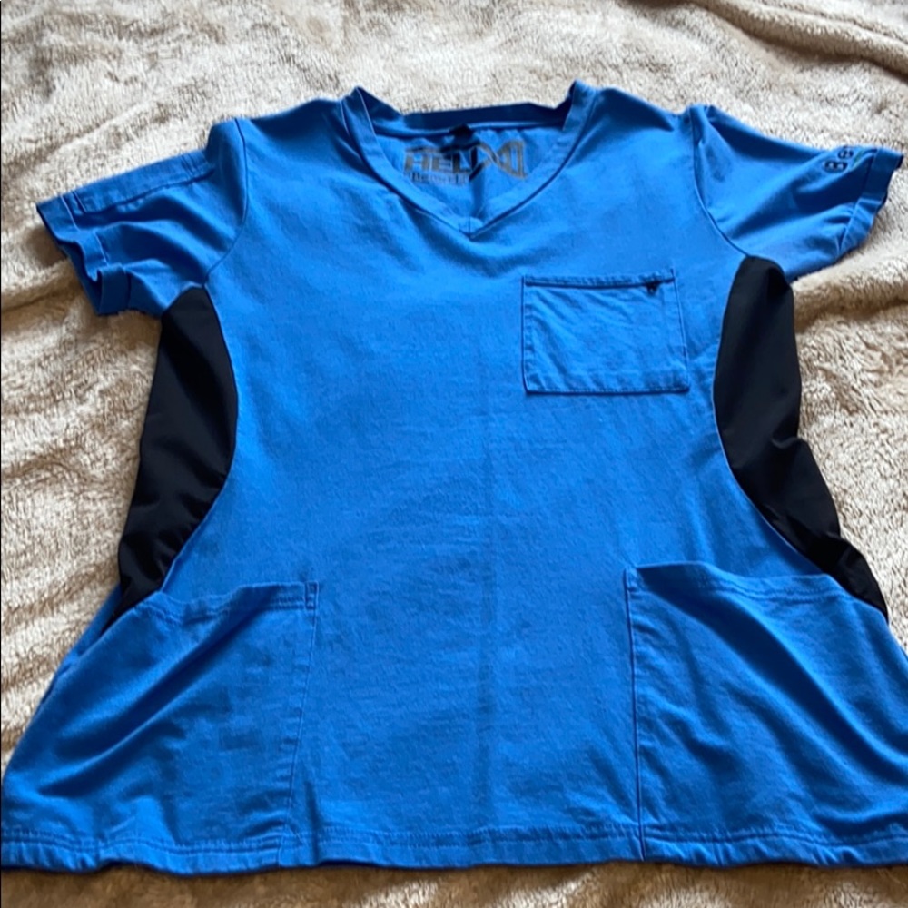 Benefit scrub top